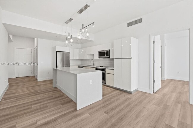 Photo - 101 Diplomat Pkwy Unit 1503