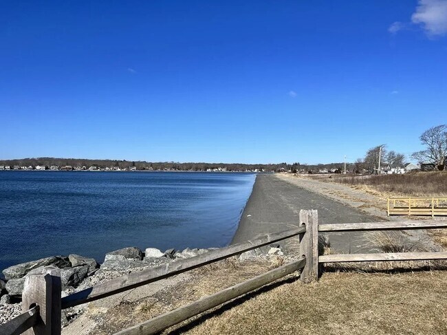 beach - 139 Bluff Ave