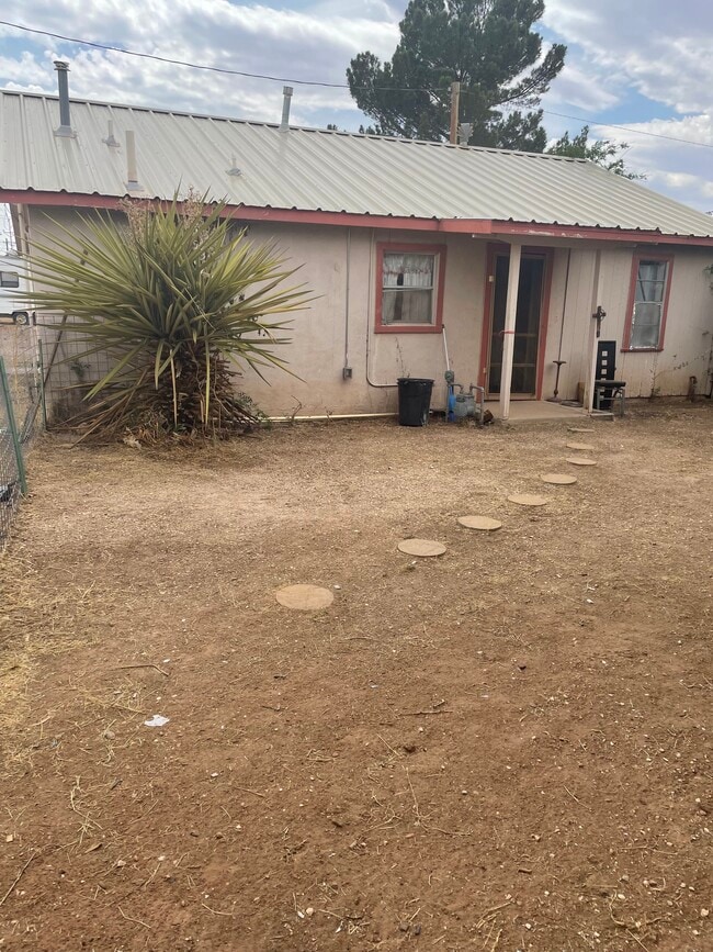 Building Photo - 1307 E Gallego Ave Rental
