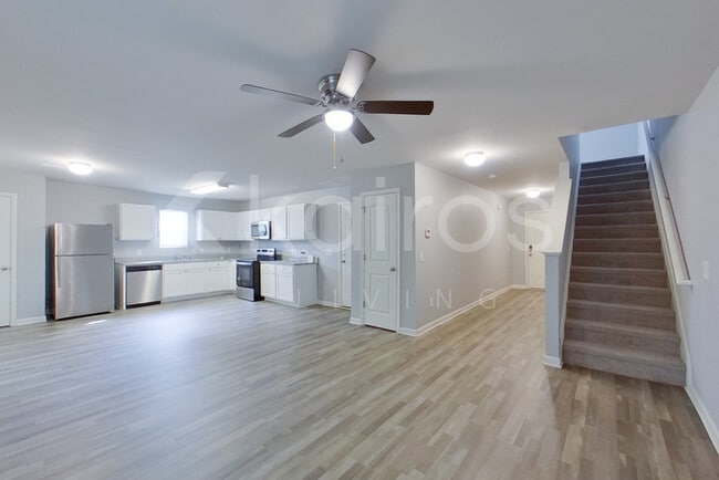 Photo - 10 Plymouth Ct