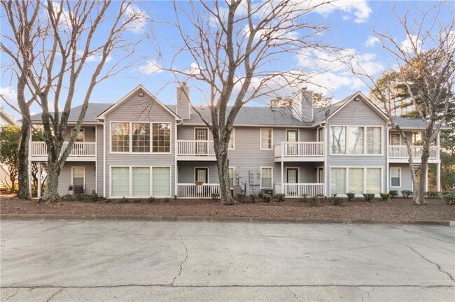 Photo - 707 Olde Mill Ln