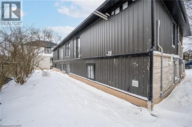 Photo - 18 Hincks St Unit B
