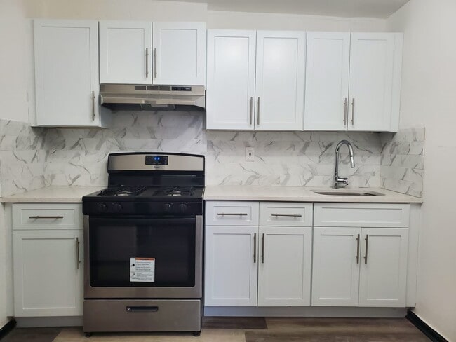 144 Clendenny Ave 1R