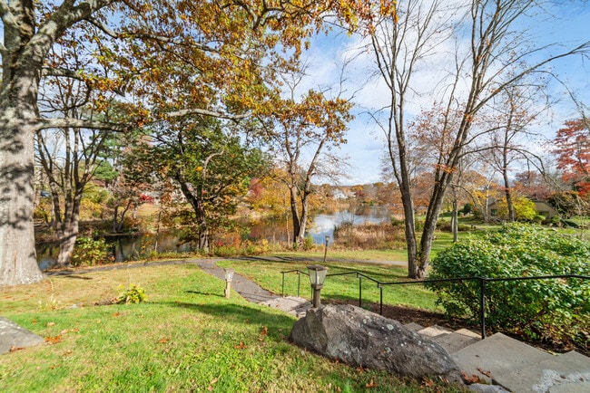 Photo - 21 Heritage Vlg Unidad B