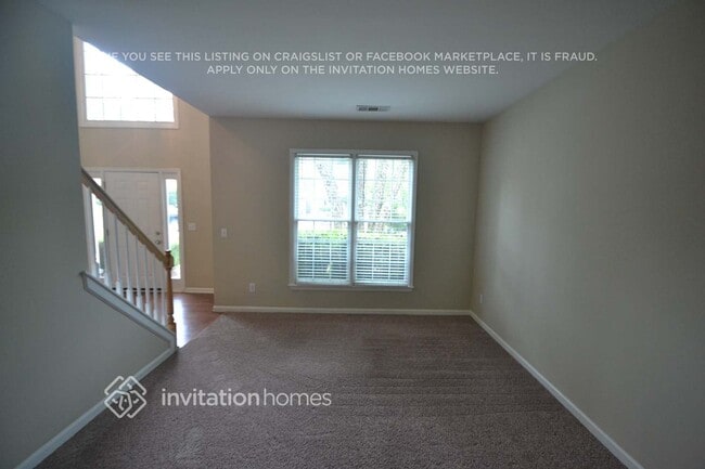 Photo - 4007 Annandale Main NW