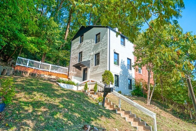 Photo - 3731 S Kemper Rd