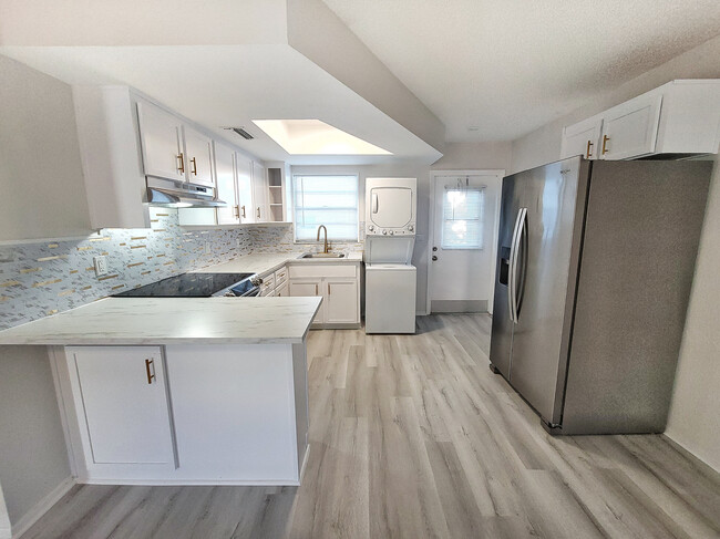 Building Photo - 442 77th Ave N Unit 442 Rental