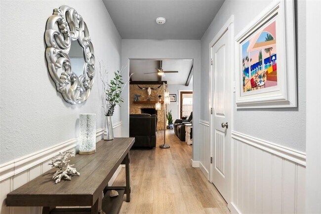 Photo - 117 Shady Oak Dr