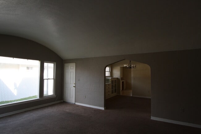 Photo - 4508 E Illinois Ave