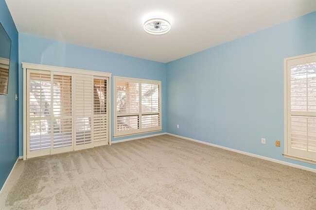 Photo - 208 Crescent Bluff