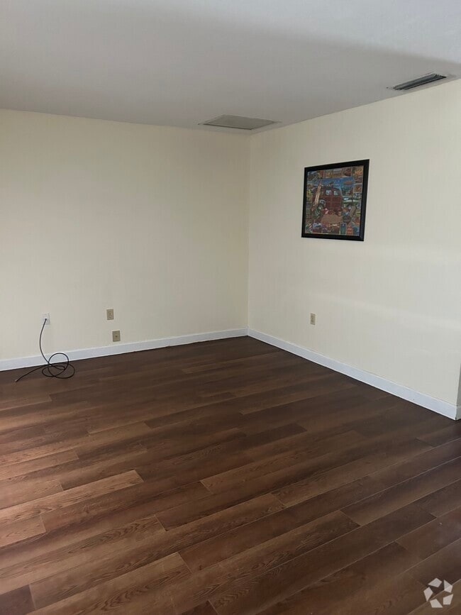 Building Photo - 12430 Himalaya Ave Rental