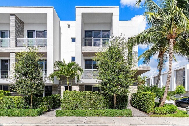 Photo - 4051 NW 17th Ave Townhome