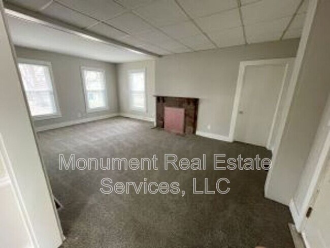 Photo - 1205 N Main St