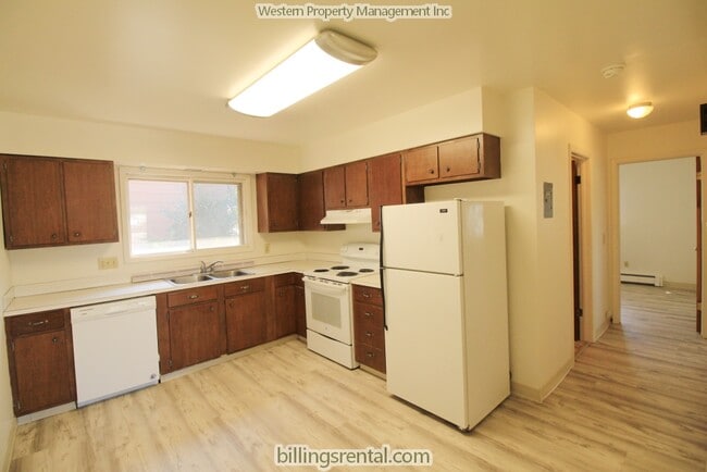 Kitchen - 2320 Alderson Ave Unit 2