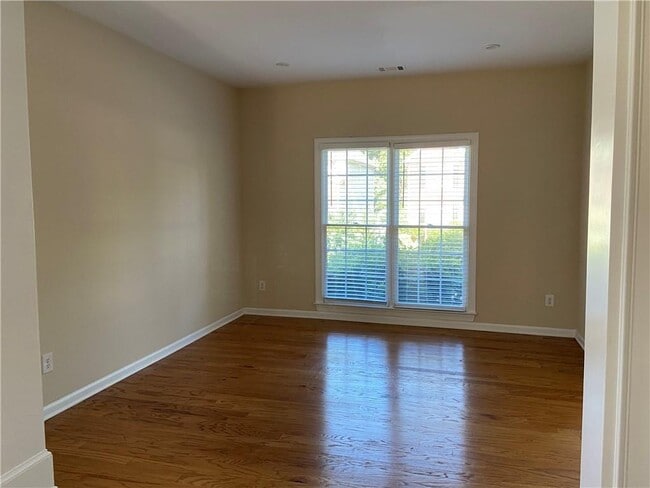 Photo - 3548 Montwood Ct