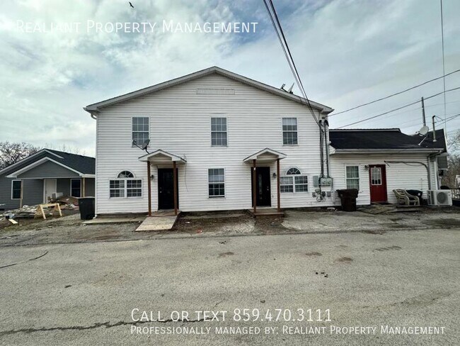 16 A Street - 16 A Street House