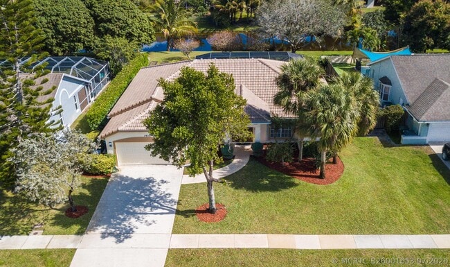 Photo - 1935 Primrose Ln
