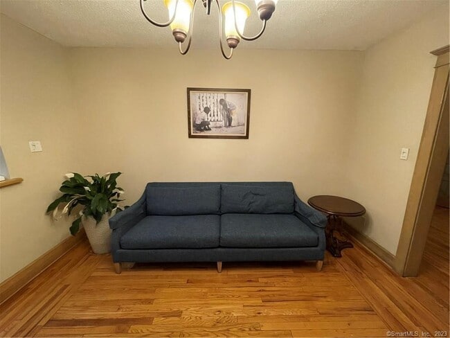 364 W Rock Ave