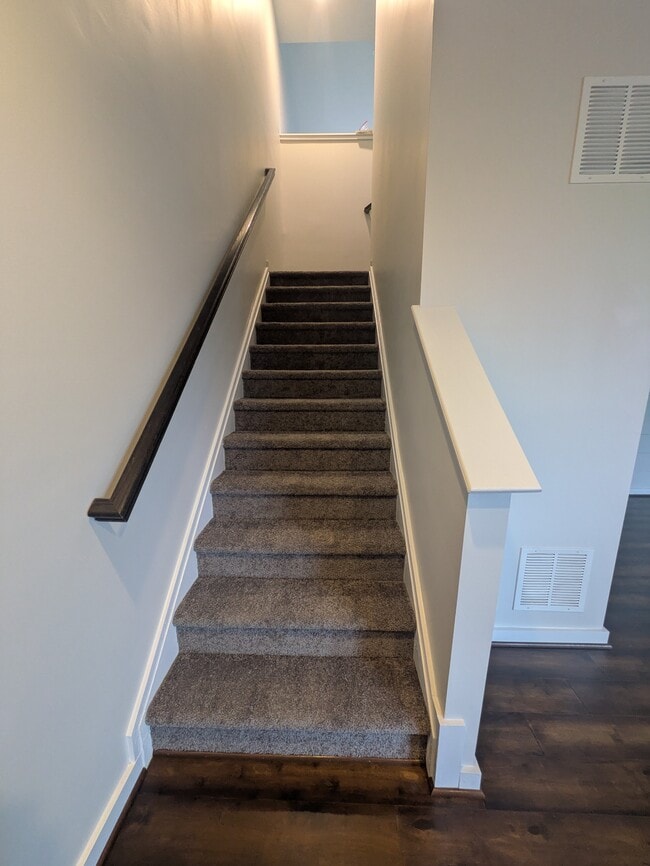 Photo - 1121 Lawler Dr