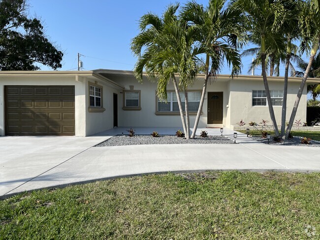 Building Photo - 307 E Kalmia Dr Rental