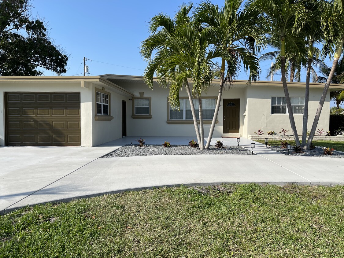 Photo - 307 E Kalmia Dr (West Palm Beach, FL)