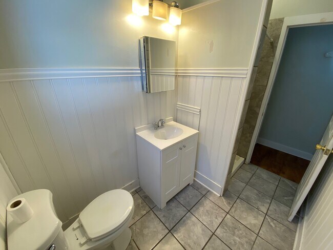 Photo - 120 N George St