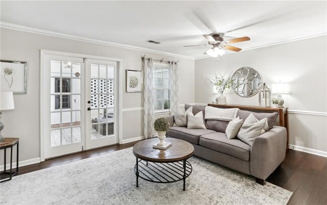 Photo - 1601 Executive Park Ln NE