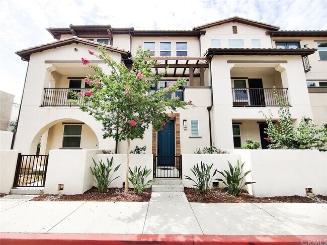 Photo - 537 W Foothill Blvd