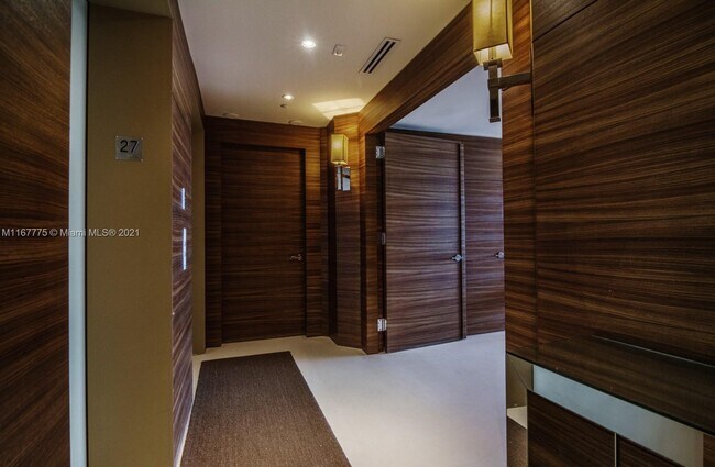Photo - 18911 Collins Ave Unidad 2705