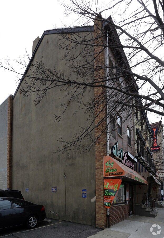 Photo - 225 N 11th St