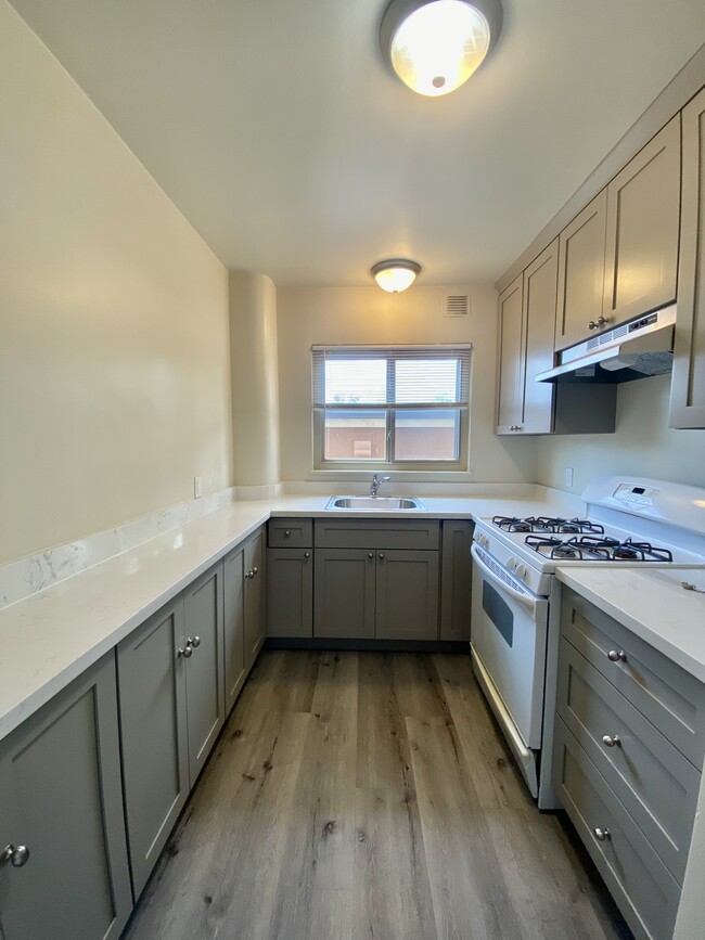 Photo - 2317 Hearst Ave