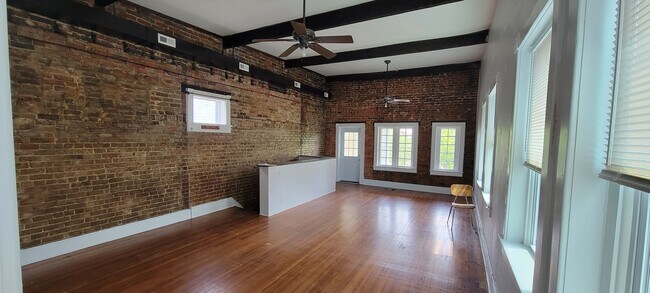 Great Room - 318 Dinwiddie St Unit 3