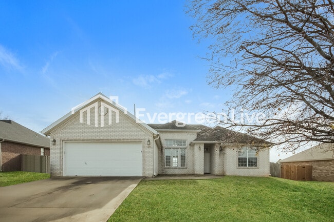 Building Photo - 4303 SW Brownstone Ave