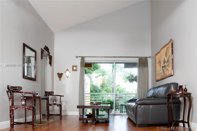 Building Photo - 9741 Fontainebleau Blvd Unit H208