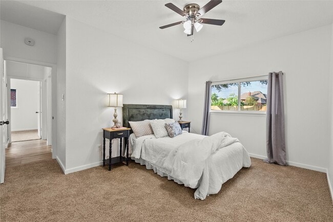 Photo - 617 Prairie Ln