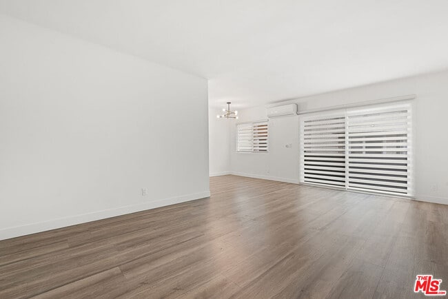 Photo - 3707 S Canfield Ave Unit 5