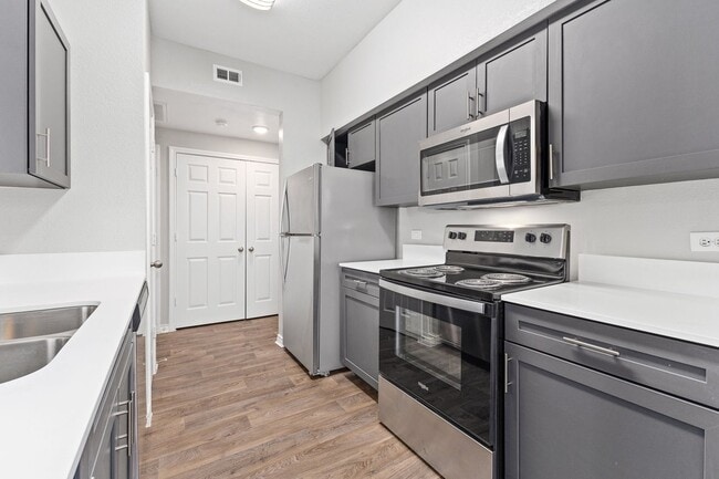 Building Photo - Bella Ruscello Rental