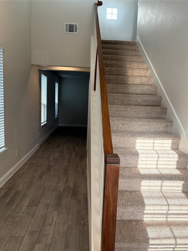 Photo - 105 Stone Cyn Dr