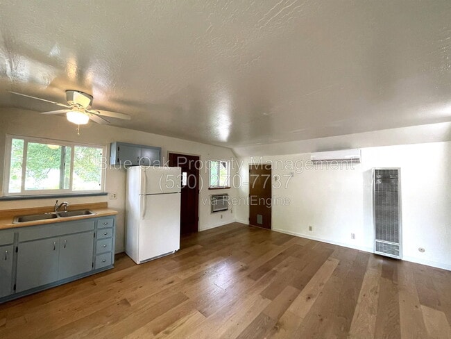 Photo - 1021 Alder St Unidad #B