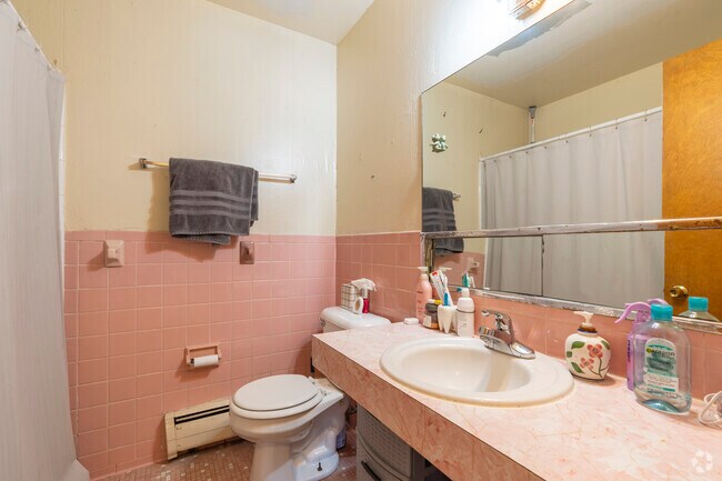 2 habitaciones, 1 baño - 900 pies cuadrados - Baño