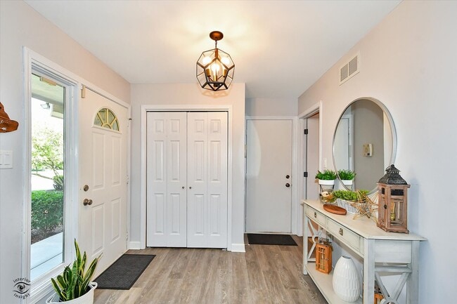 Photo - 17323 Lakebrook Dr