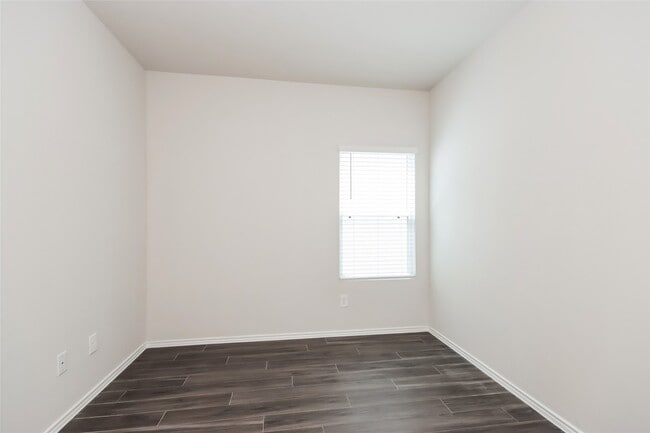 Photo - 15218 Estrella Rd W