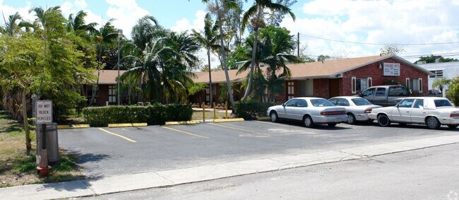 Photo - 2220 Hayes St