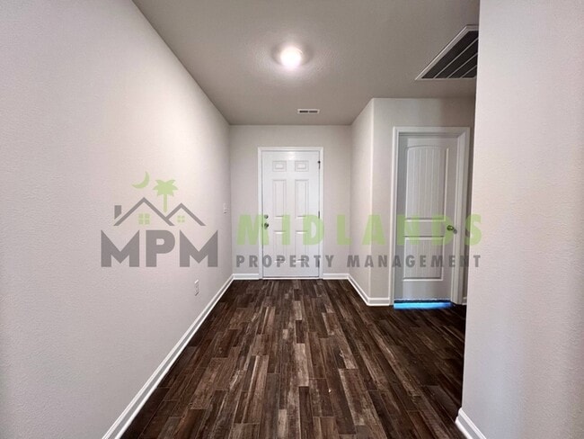 Photo - 645 Wild Tulip Ct