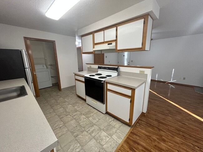 Photo - 2 Bedroom Duplex Near the Jim Parsley Community Center!