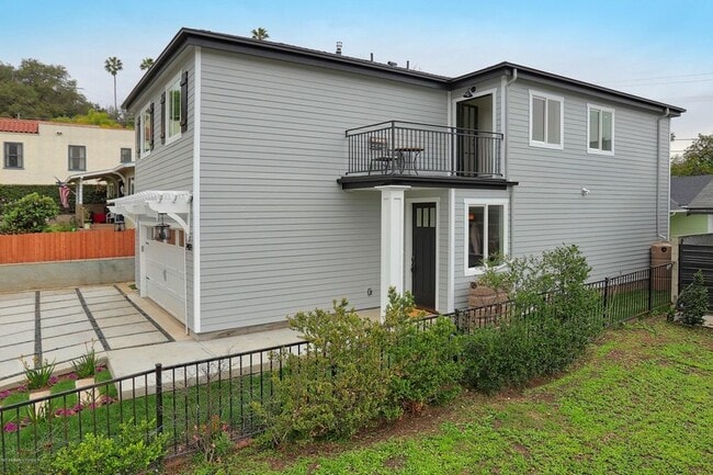 2409 Langdale Ave