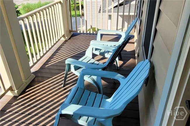 Photo - 60 Teachers Row