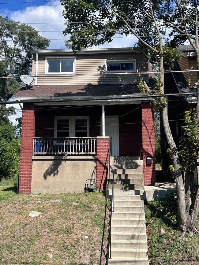 Building Photo - 3 Bedroom 1 Bathroom Home (Perry South)