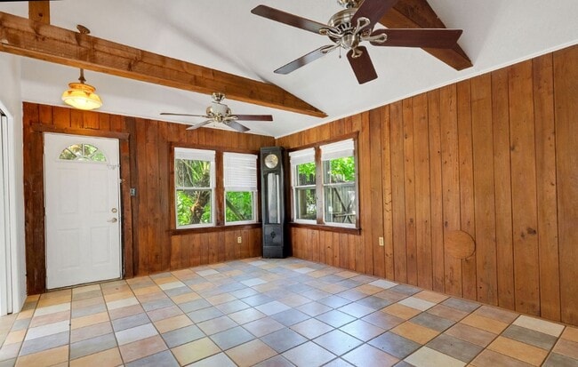 Photo - 1300 40th St