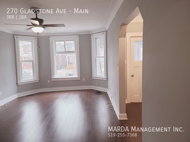 Photo - SPACIOUS 3-BEDROOM/1-BATH MAIN FLOOR UNIT IN WALKERVILLE + HYDRO & GAS Unité Main